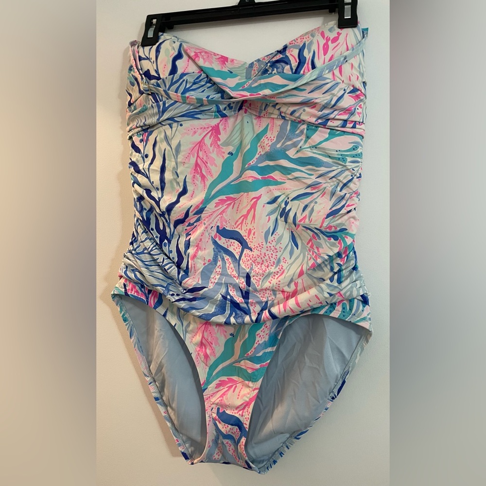 Lilly Pulitzer One Piece Bathing Suit. EST 12-14 sz